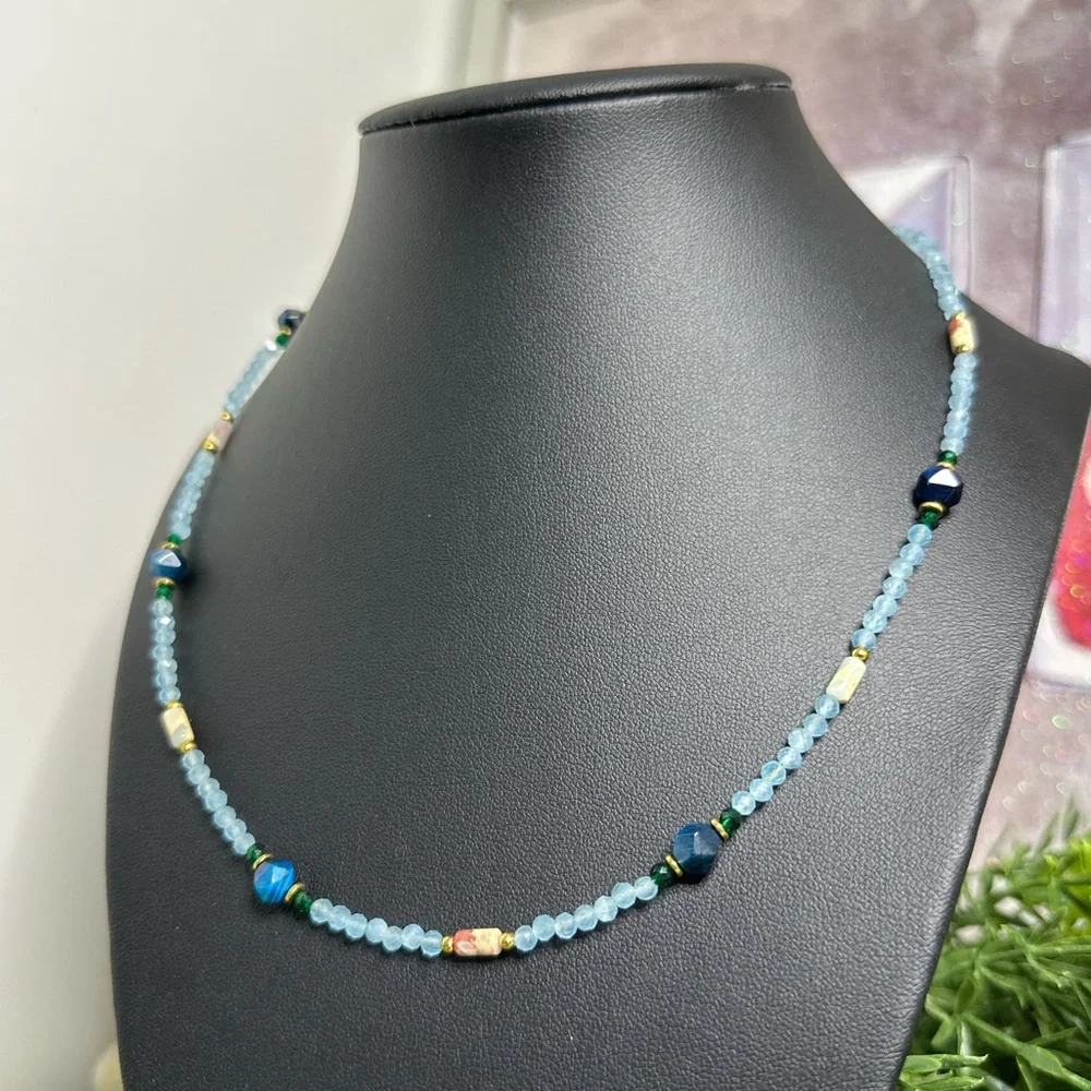Handmade Natural Apatite & Shell Beaded Necklace - Picture 1 of 5